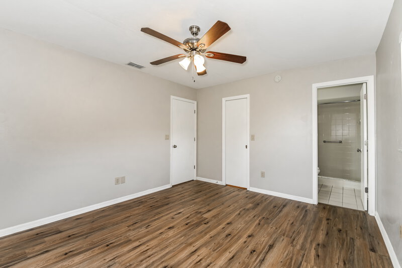 1,730/Mo, 2123 SE 3rd St Cape Coral, FL 33990 Main Bedroom View 2