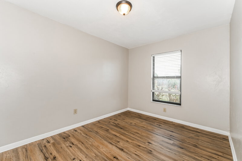 1,730/Mo, 2123 SE 3rd St Cape Coral, FL 33990 Bedroom View 2