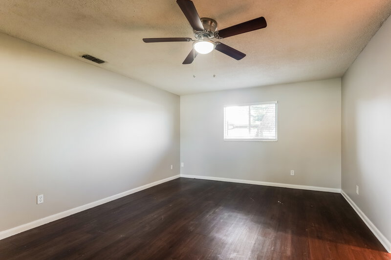 1,710/Mo, 324 SE 17th Pl Cape Coral, FL 33990 Main Bedroom View