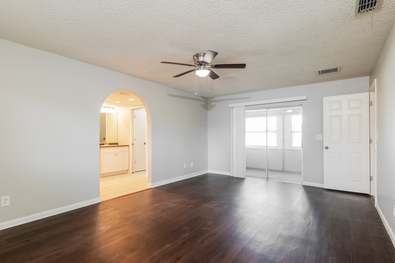 1,710/Mo, 324 SE 17th Pl Cape Coral, FL 33990 Main Bedroom View 2