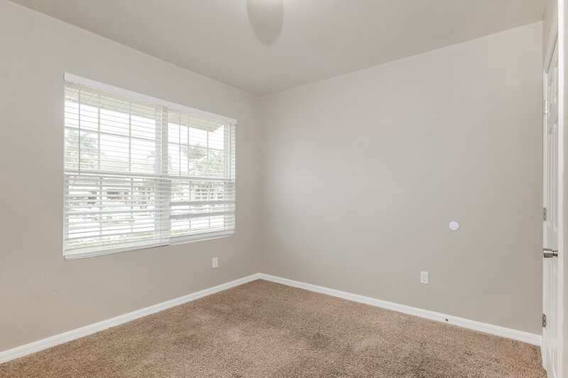 1,805/Mo, 2002 SE 12th St Cape Coral, FL 33990 Bedroom View