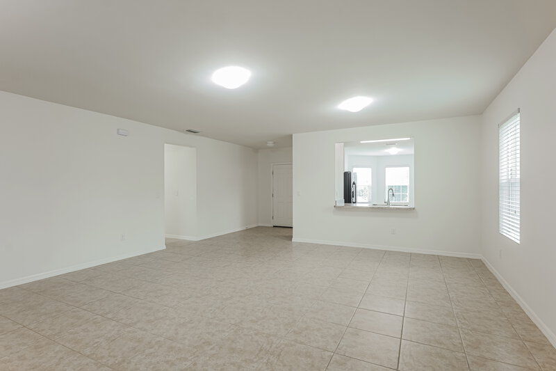 1,915/Mo, 203 NE 9th Ave Cape Coral, FL 33909 Living Room View 2