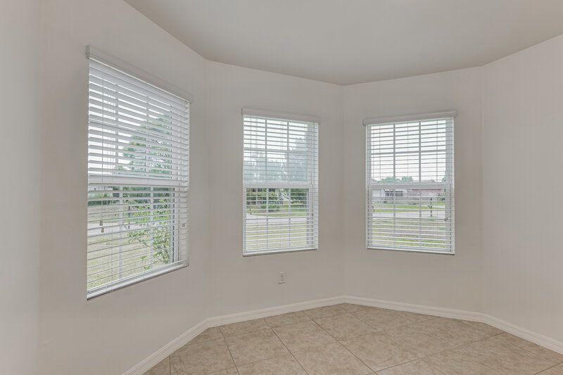 1,915/Mo, 203 NE 9th Ave Cape Coral, FL 33909 Breakfast Nook View