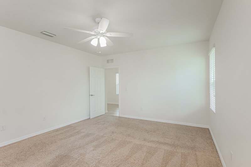 1,915/Mo, 203 NE 9th Ave Cape Coral, FL 33909 Main Bedroom View 2