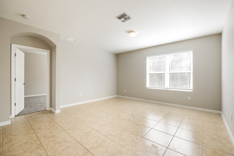 2,330/Mo, 4222 SW 13th Ave Cape Coral, FL 33914 Living Room View 4