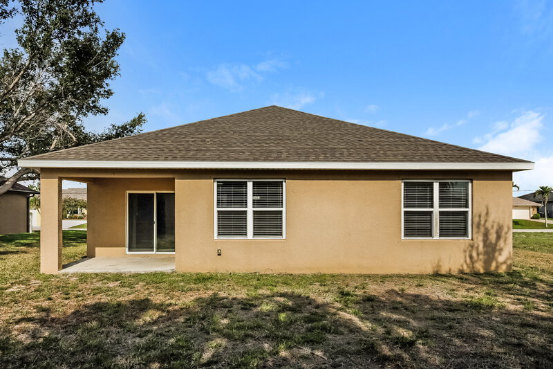 2,330/Mo, 4222 SW 13th Ave Cape Coral, FL 33914 Rear View