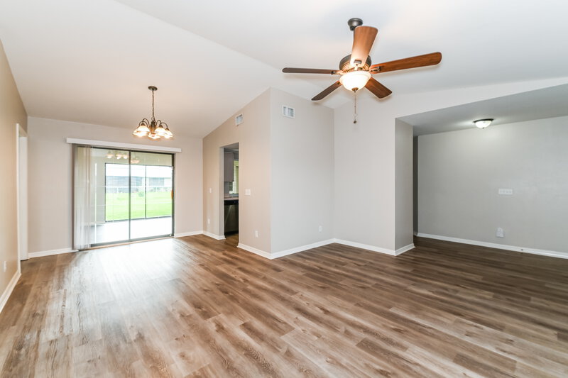 1,935/Mo, 2529 SW 15th Pl Cape Coral, FL 33914 Living Room View