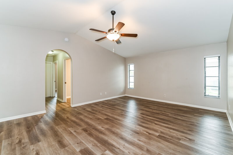 1,935/Mo, 2529 SW 15th Pl Cape Coral, FL 33914 Family Room View