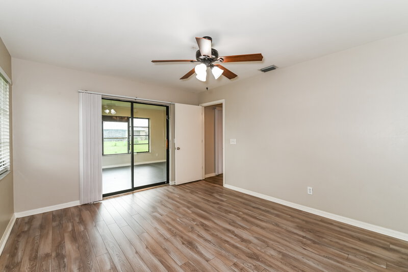 1,935/Mo, 2529 SW 15th Pl Cape Coral, FL 33914 Main Bedroom View
