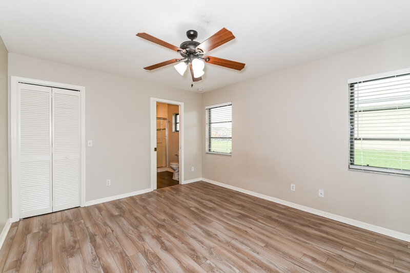 1,935/Mo, 2529 SW 15th Pl Cape Coral, FL 33914 Main Bedroom View 2