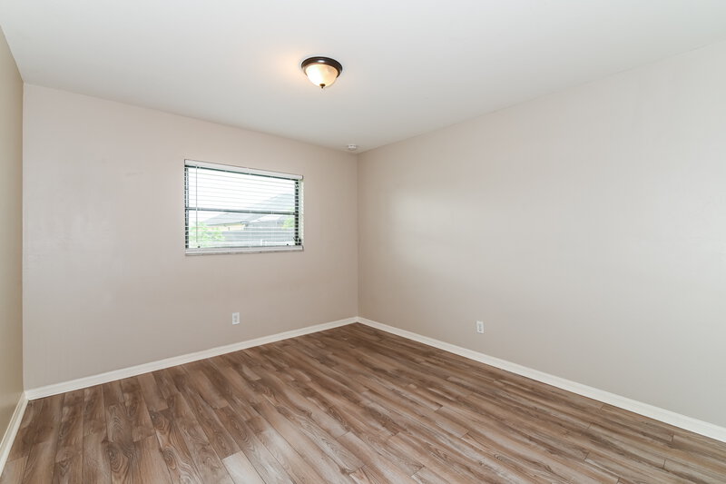 1,935/Mo, 2529 SW 15th Pl Cape Coral, FL 33914 Bedroom View