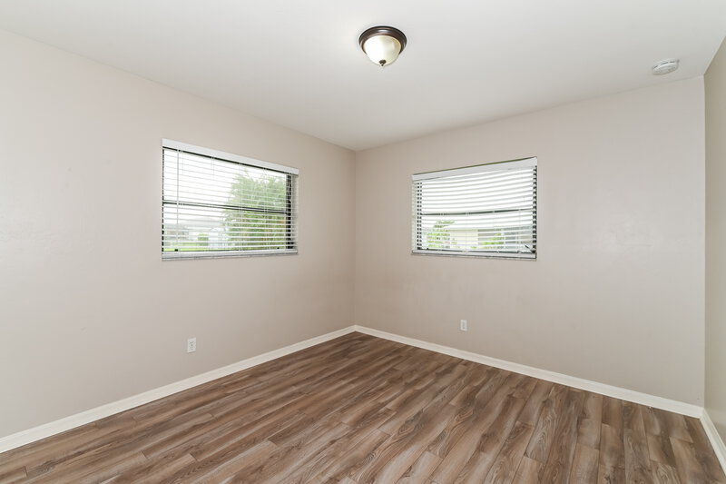1,935/Mo, 2529 SW 15th Pl Cape Coral, FL 33914 Bedroom View 2