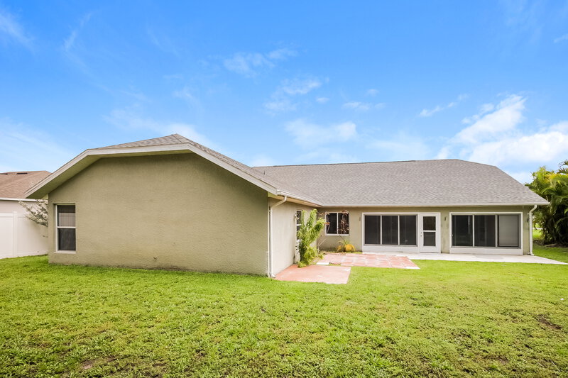 3,420/Mo, 433 SW 6th St Cape Coral, FL 33991 Rear View