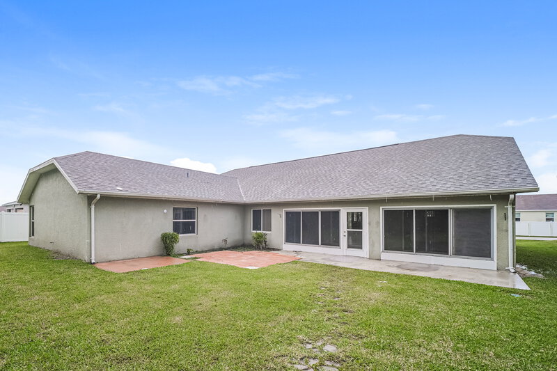 2,445/Mo, 433 SW 6th St Cape Coral, FL 33991 Rear View
