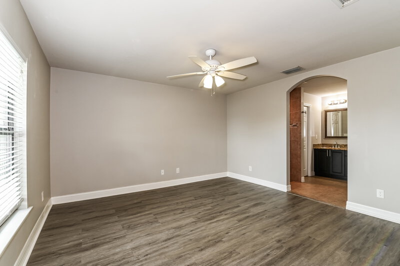 2,000/Mo, 2025 SW 32nd St Cape Coral, FL 33914 Main Bedroom View