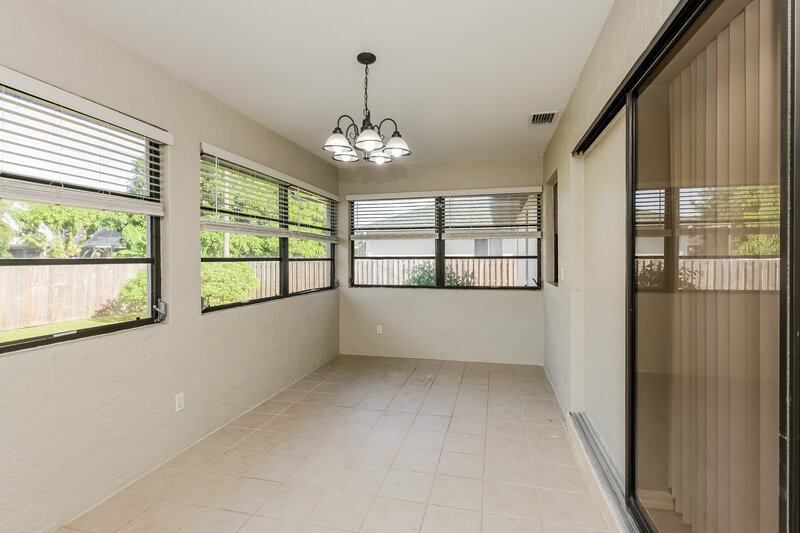 1,730/Mo, 2126 SW 14th Ave Cape Coral, FL 33991 Dining Room View