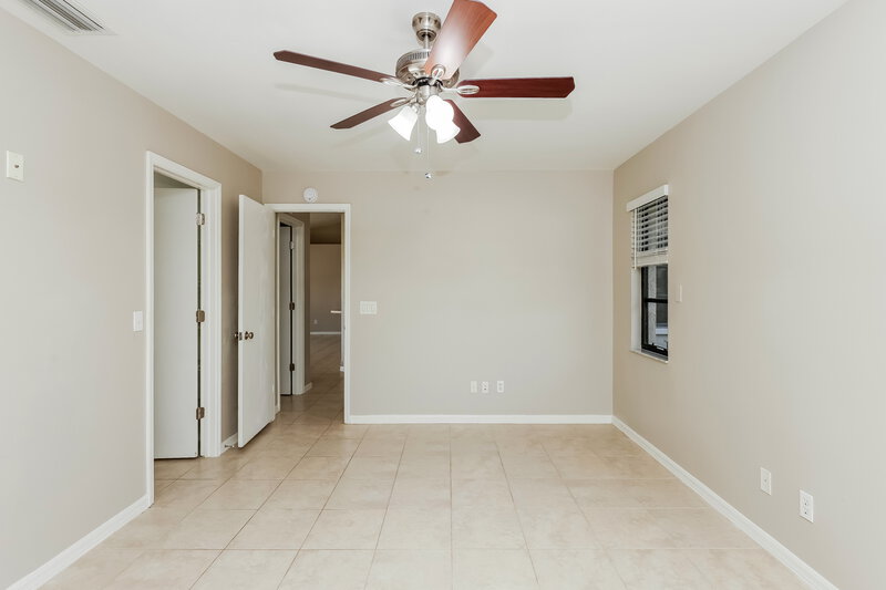 1,730/Mo, 2126 SW 14th Ave Cape Coral, FL 33991 Main Bedroom View 2