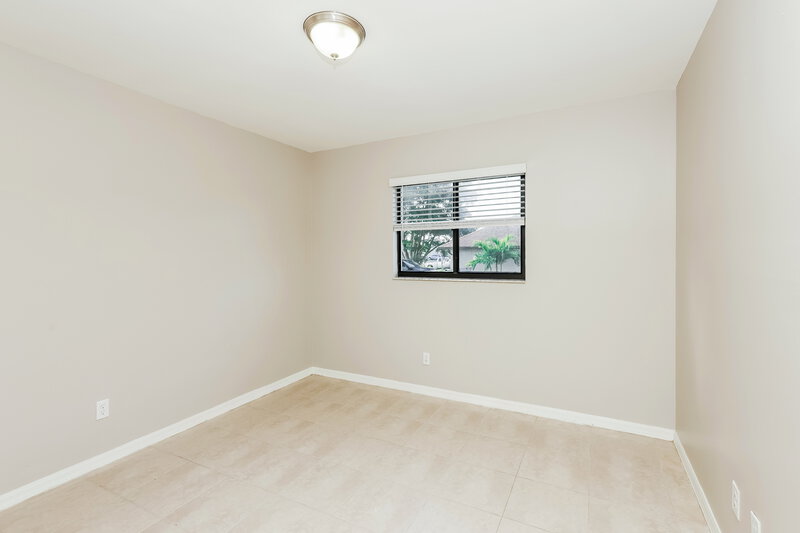 1,730/Mo, 2126 SW 14th Ave Cape Coral, FL 33991 Bedroom View