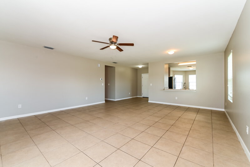 1,685/Mo, 2605 SE 4th Ave Cape Coral, FL 33904 Living Room View 3