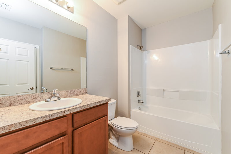 1,685/Mo, 2605 SE 4th Ave Cape Coral, FL 33904 Bathroom View