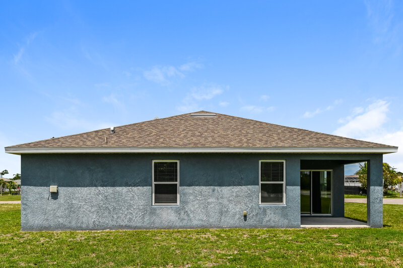1,685/Mo, 2605 SE 4th Ave Cape Coral, FL 33904 Rear View
