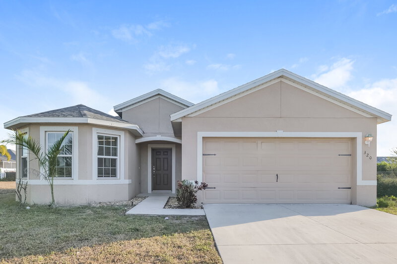 1,825/Mo, 320 SE 3rd St Cape Coral, FL 33990 External View