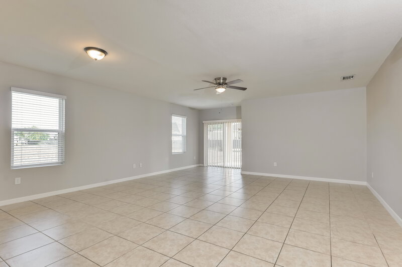 1,825/Mo, 320 SE 3rd St Cape Coral, FL 33990 Living Room View