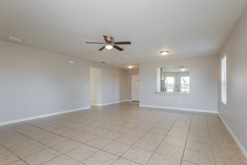 1,825/Mo, 320 SE 3rd St Cape Coral, FL 33990 Living Room View 2