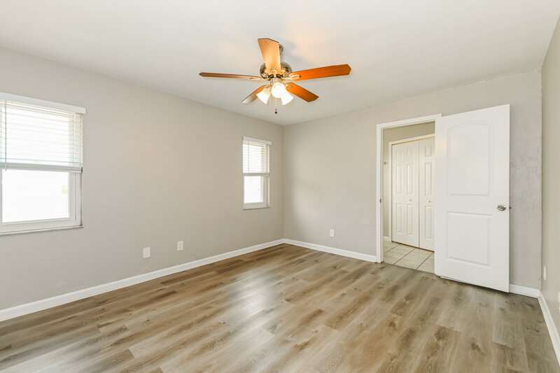 1,835/Mo, 923 SE 19th St Cape Coral, FL 33990 Main Bedroom View