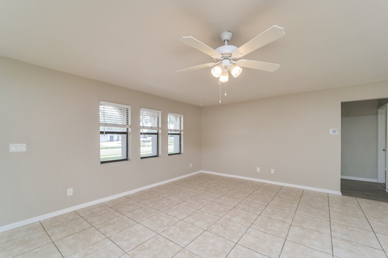 2,090/Mo, 1009 Nicholas Pkwy W Cape Coral, FL 33991 Living Room View