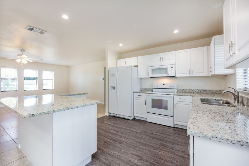 2,220/Mo, 1009 Nicholas Pkwy W Cape Coral, FL 33991 Kitchen View 2