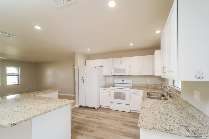 2,090/Mo, 1009 Nicholas Pkwy W Cape Coral, FL 33991 Kitchen View 2