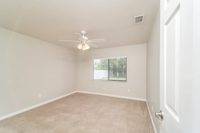 2,090/Mo, 1009 Nicholas Pkwy W Cape Coral, FL 33991 Bedroom View 2
