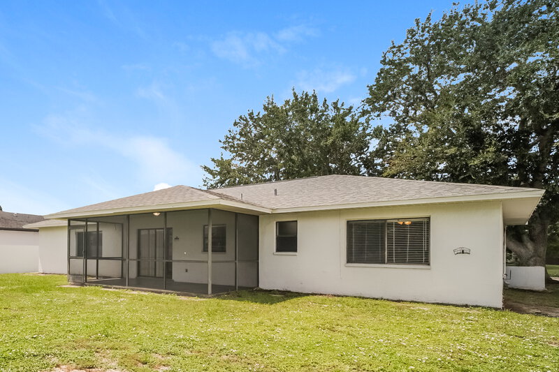 2,090/Mo, 1009 Nicholas Pkwy W Cape Coral, FL 33991 Rear View