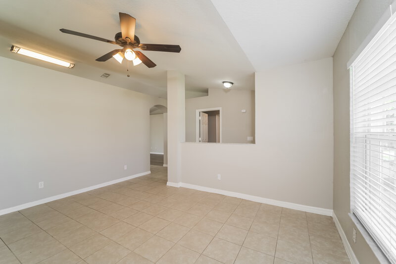 2,190/Mo, 4417 SW 7th Ave Cape Coral, FL 33914 Family Room View