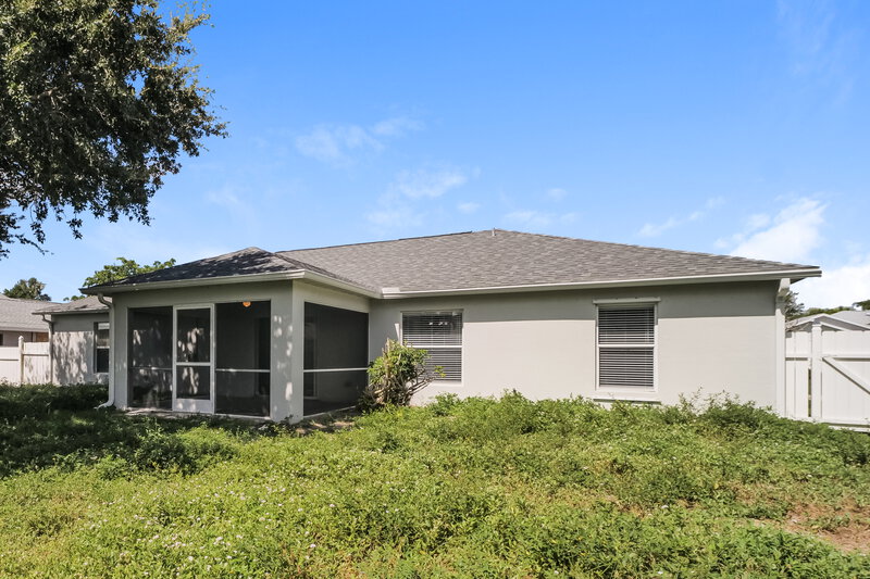 2,190/Mo, 4417 SW 7th Ave Cape Coral, FL 33914 Rear View
