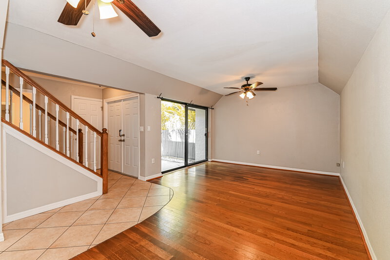 1,915/Mo, 10907 Meadow Lark Cove Dr Fort Myers, FL 33908 Living Room View 3