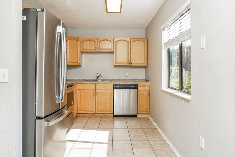 1,590/Mo, 7574 Mesa St North Port, FL 34287 Kitchen View 2
