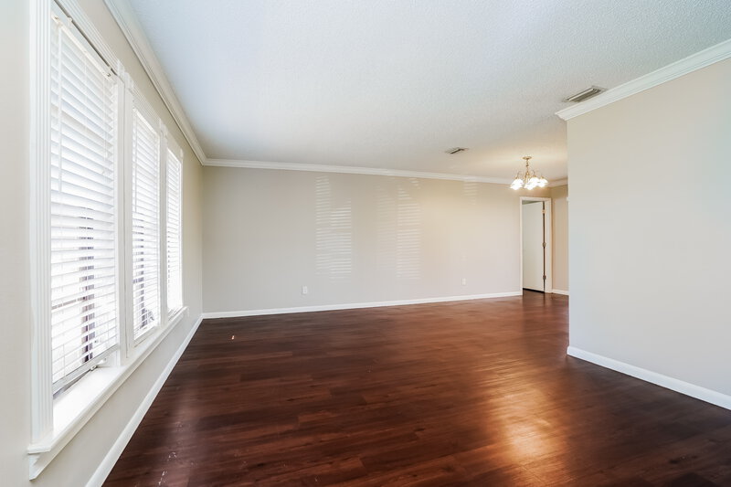 2,295/Mo, 413 SE 29th St Cape Coral, FL 33904 Living Room View