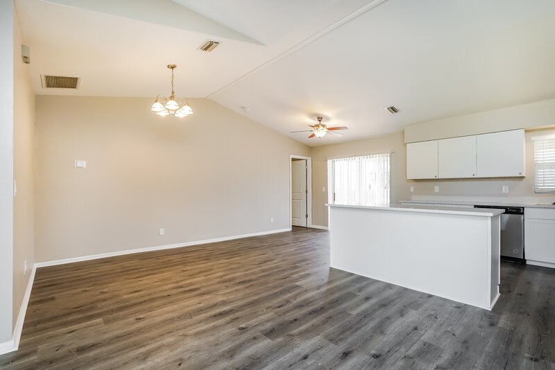 2,940/Mo, 706 SW 11th St Cape Coral, FL 33991 Living Room View