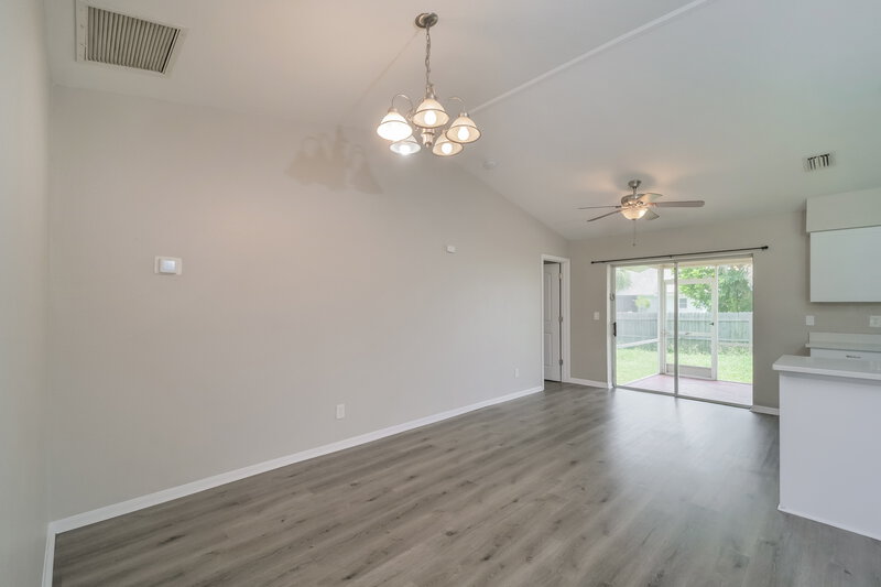 1,700/Mo, 706 SW 11th St Cape Coral, FL 33991 Dining Room View