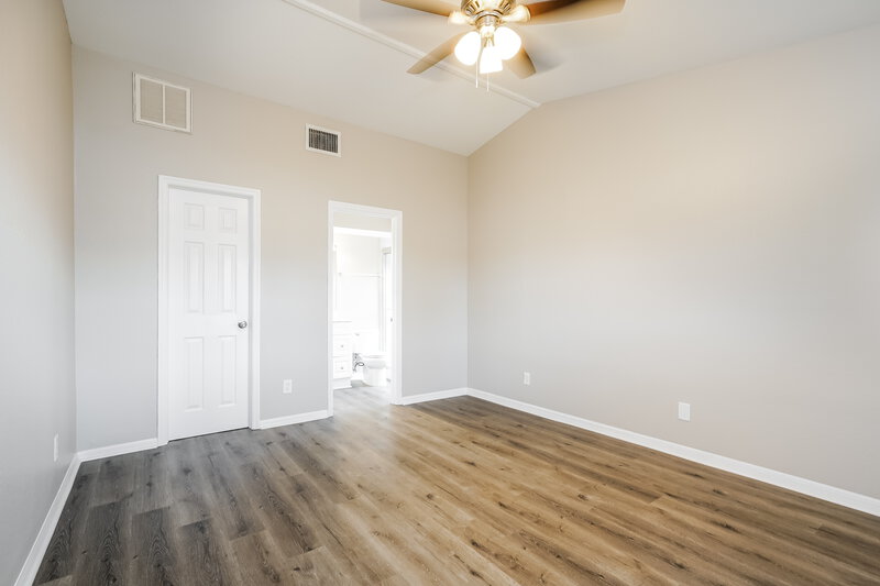 2,940/Mo, 706 SW 11th St Cape Coral, FL 33991 Main Bedroom View