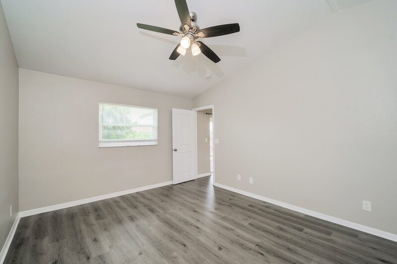 1,700/Mo, 706 SW 11th St Cape Coral, FL 33991 Main Bedroom View