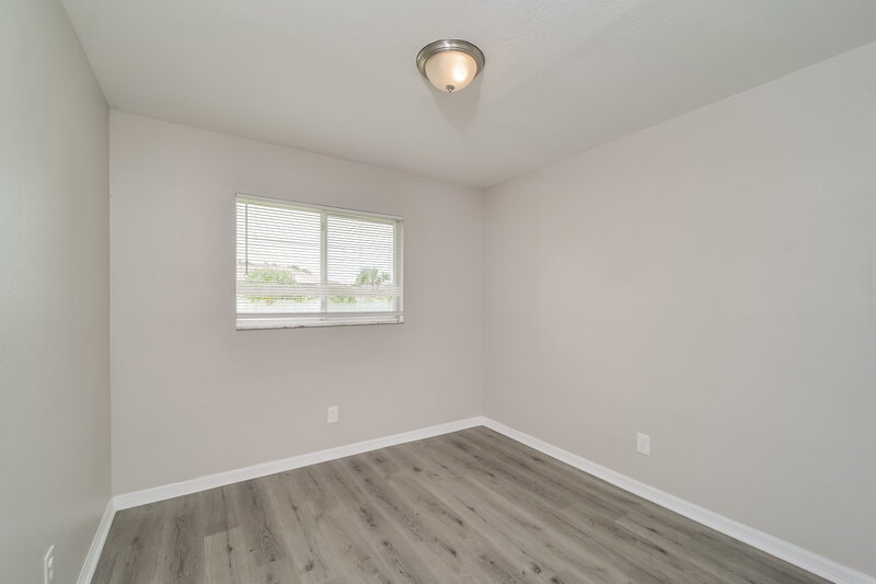 1,700/Mo, 706 SW 11th St Cape Coral, FL 33991 Bedroom View