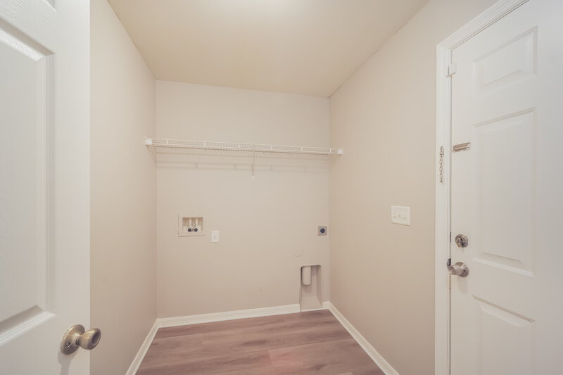 1,620/Mo, 1825 Sw 25Th St Cape Coral, FL 33914 Walk In Closet View