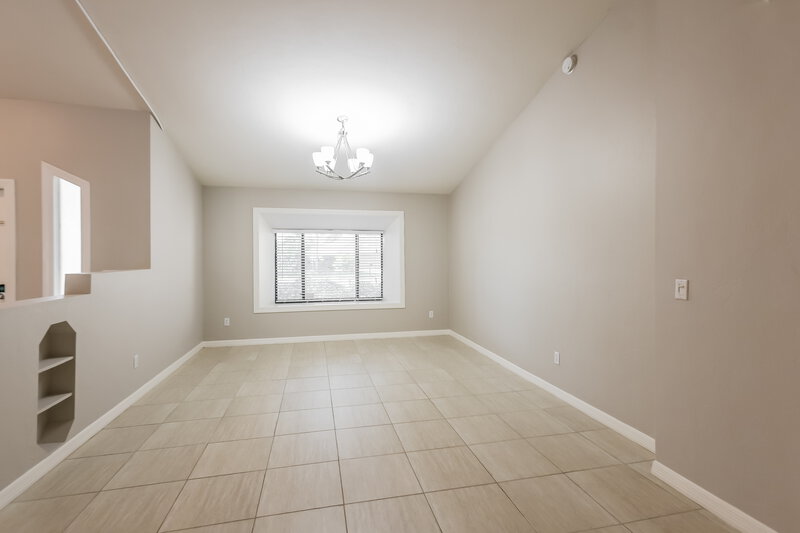 0/Mo, 1937 Princess Ct Naples, FL 34110 Dining Room View