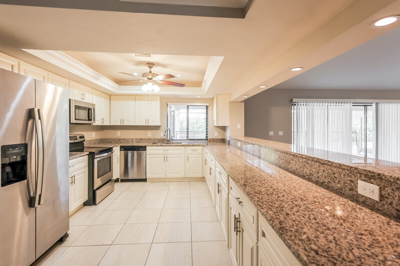0/Mo, 1937 Princess Ct Naples, FL 34110 Kitchen View
