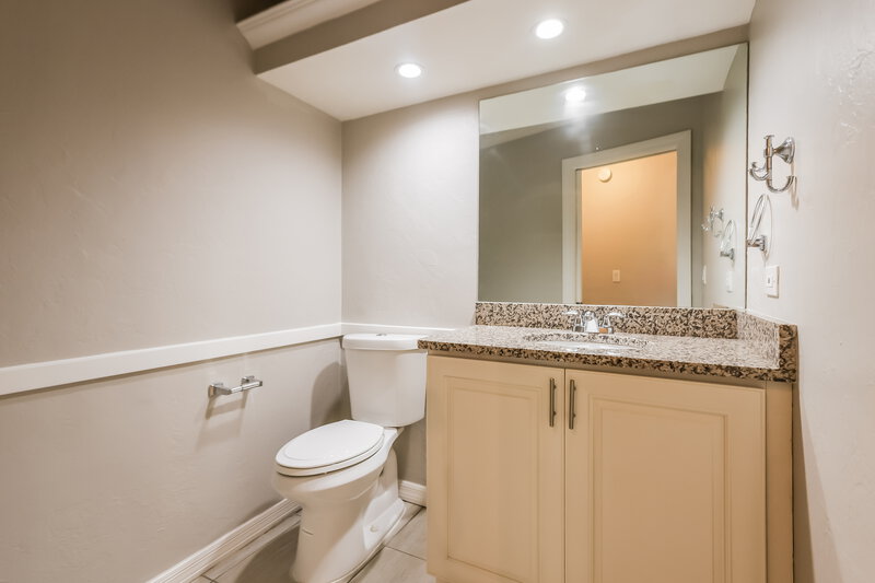 0/Mo, 1937 Princess Ct Naples, FL 34110 Bathroom View 2