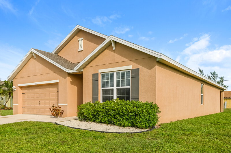 2,920/Mo, 173 SE 16th Ter Cape Coral, FL 33990 Front View