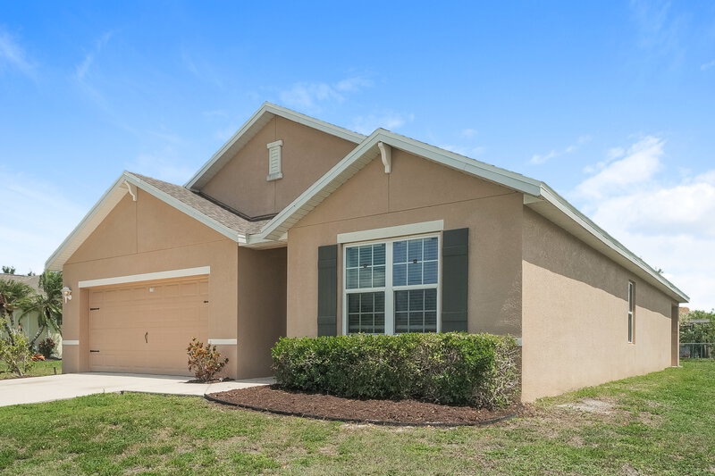 1,865/Mo, 173 SE 16th Ter Cape Coral, FL 33990 Front View